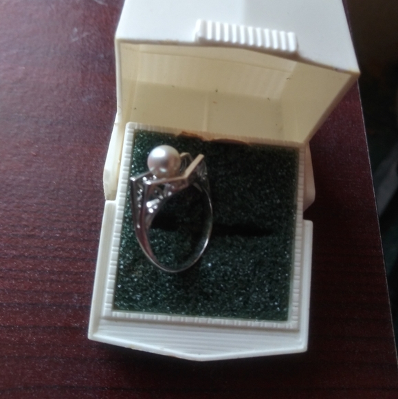 Sterling silver fresh water pearl ring - Picture 5 of 7